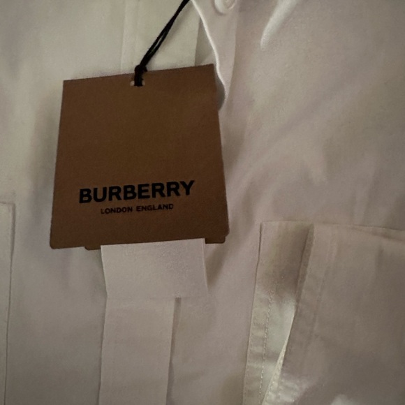 Burberry
cropped macramé-lace shirt - Picture 7 of 9